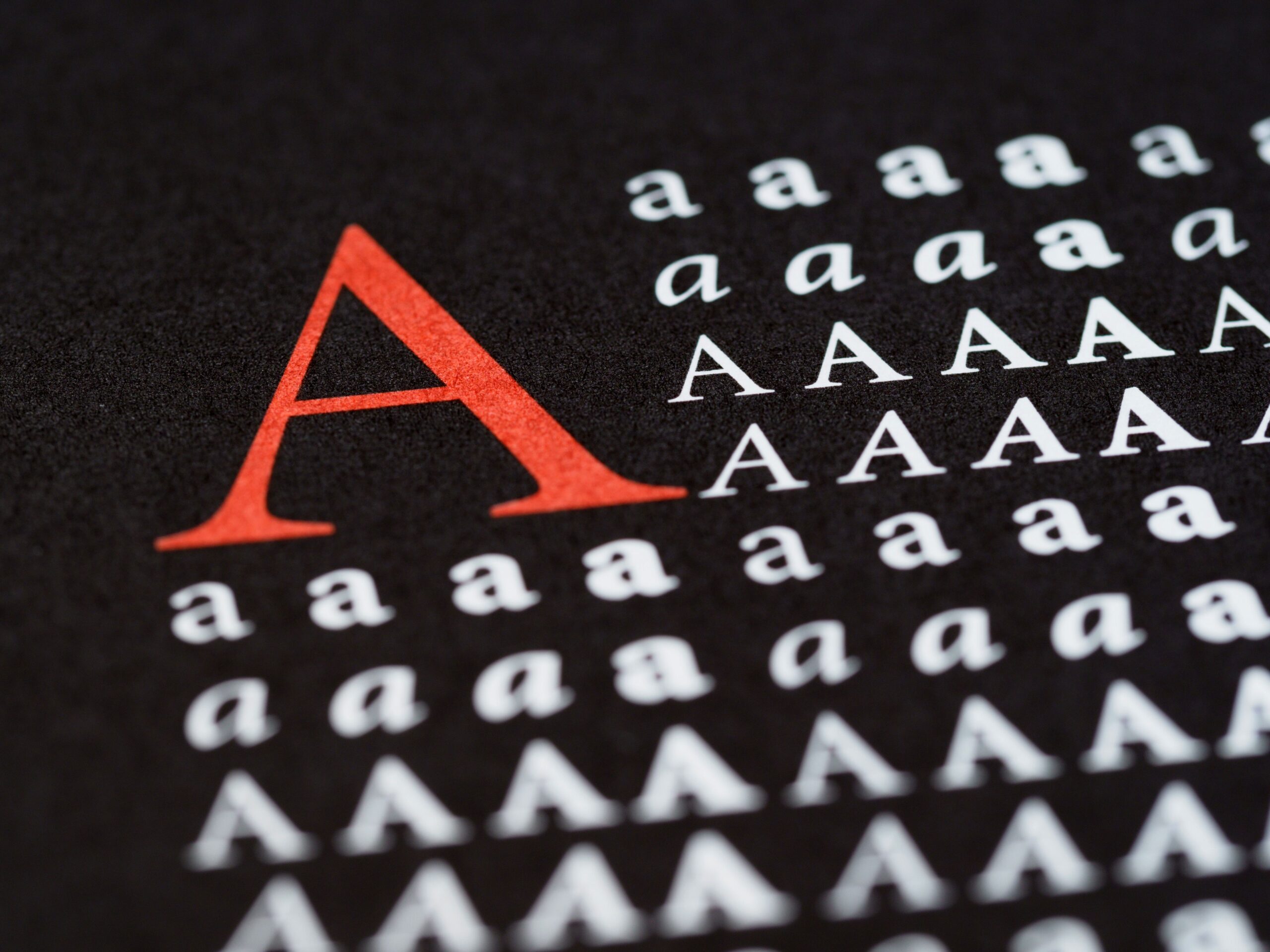 Poprawna typografia: nie bądź jak dinozaur z klawiatury 🦕